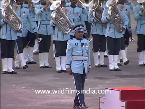 2414.Beating retreat ceremony at Vijay chowk.mov