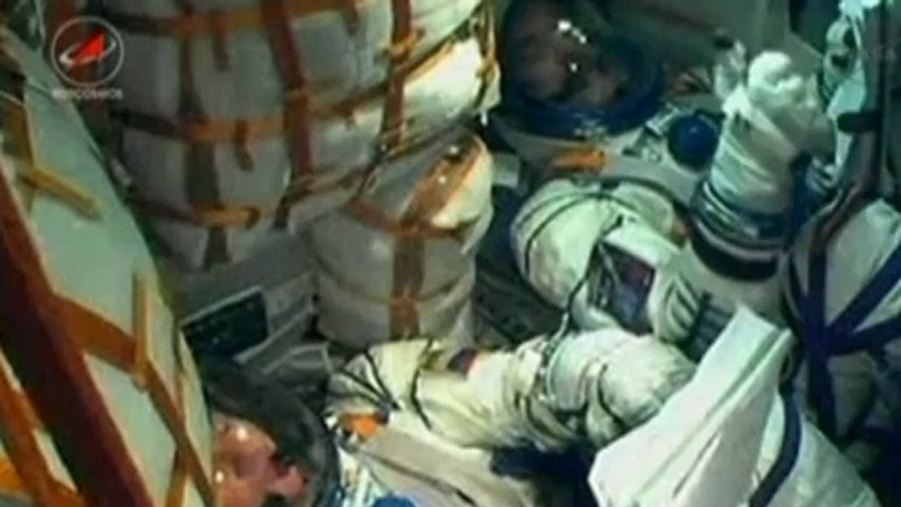 Soyuz spacecraft blasts off for space station