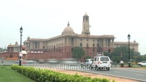 2440.Traffic at Rashtrapati Bhavan in quick motion!.mov