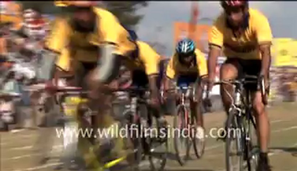 2714.Bicycle racing competition in Rural olympics.mp4