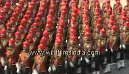 2718.Soldiers marching on Republic day.mp4