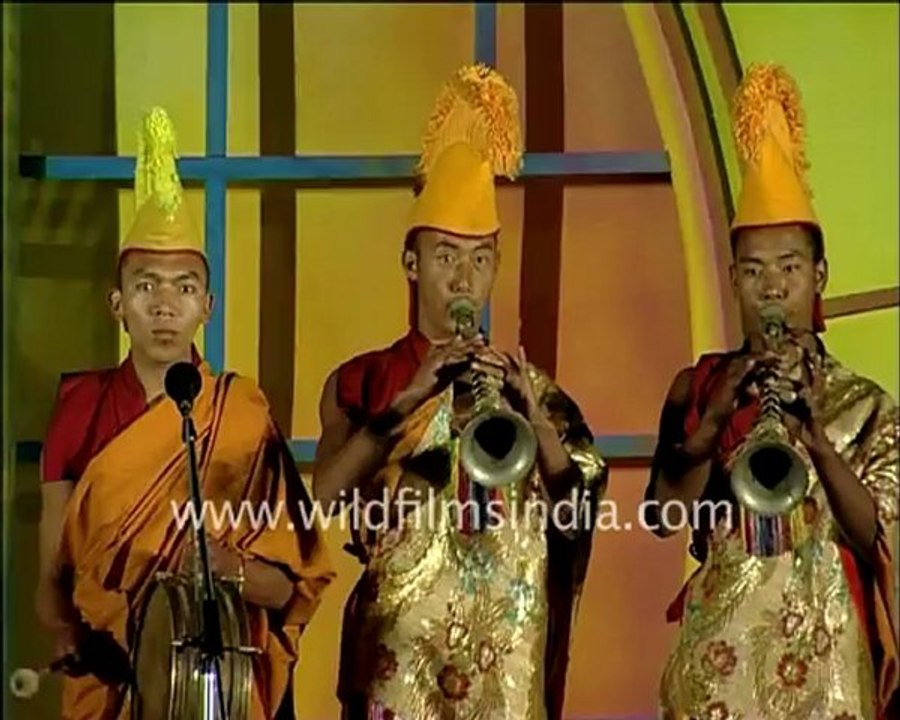 2730.Lama Tashi chanting at Buddha Mahotsav, Tawang.mov