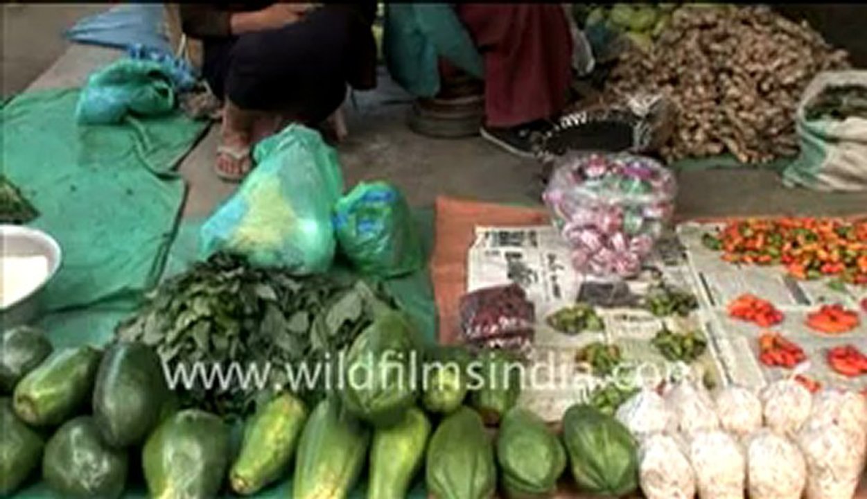 2756.Local vegetable market in Arunachal Pradesh.mp4