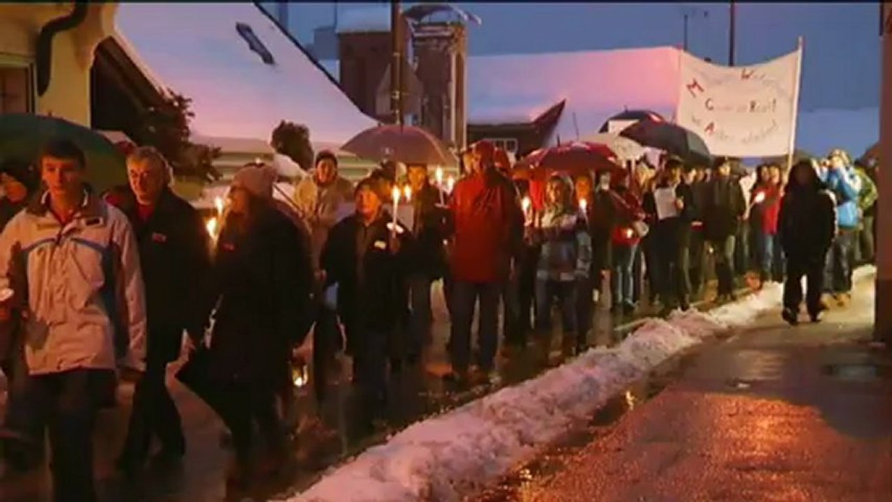 Fackelzug für Familie Malikov in Waidhofen