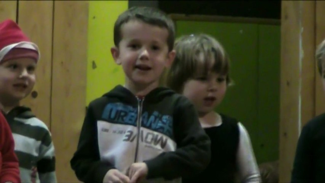 Ylann - spectacle fin d'année 2012