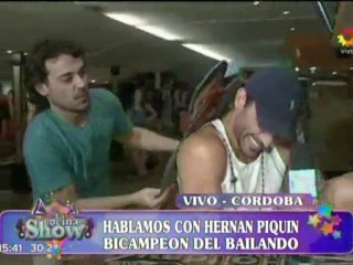 Pedro y Paula en la Cocina 1 (jugando con su gigantografía) - 22 de Diciembre