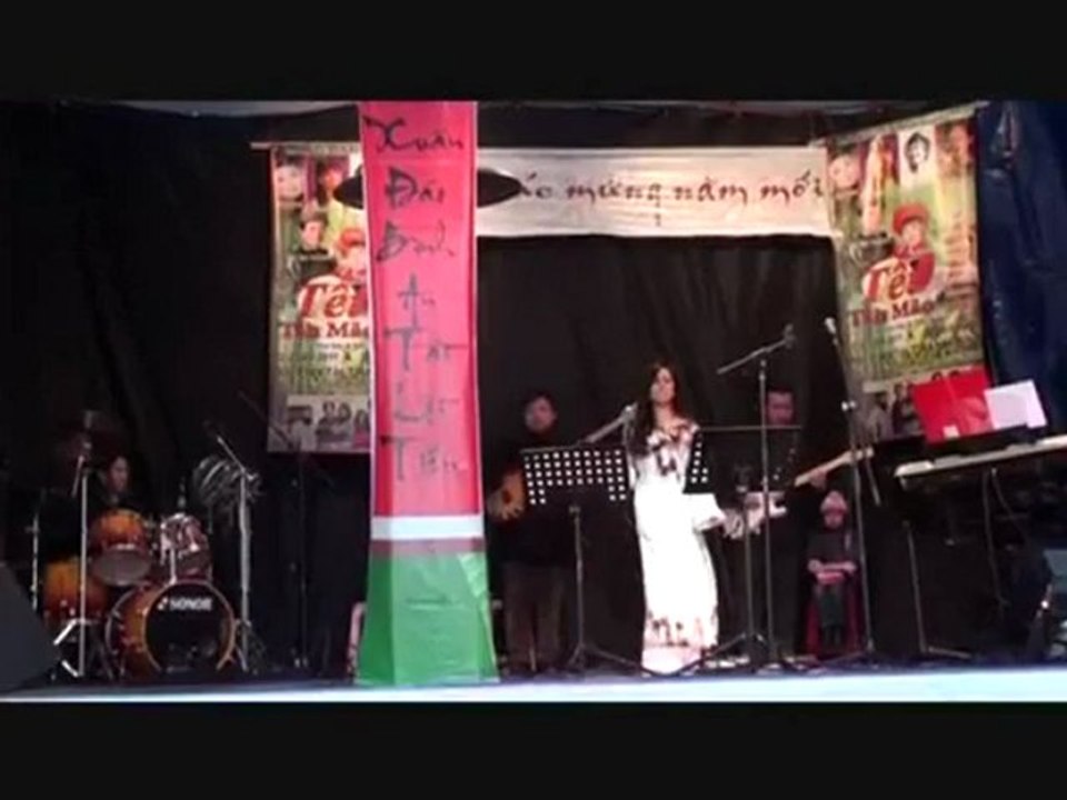 THÌ THẦM MÙA XUÂN - Thu Thảo