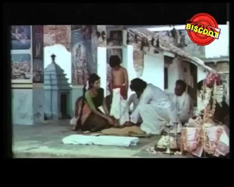 Ananda Bhairavi: (Dramatic Scene) Girish Karnad, Kanchana