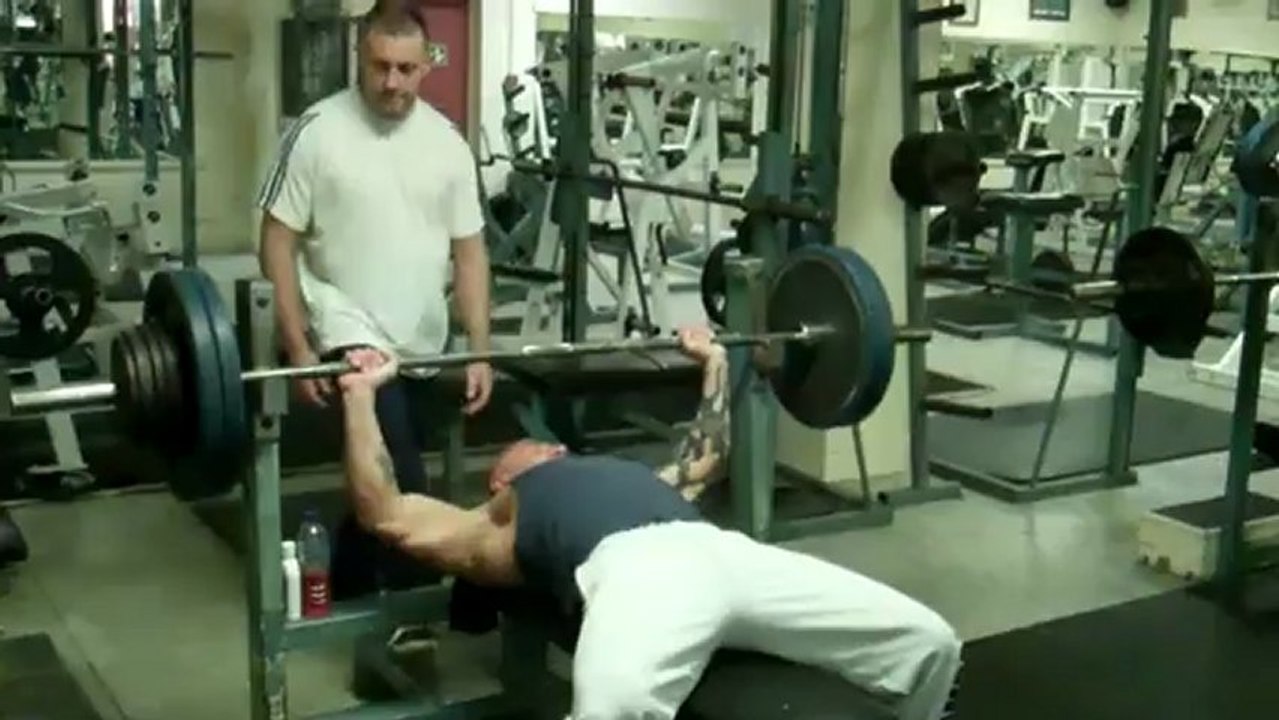 Danny doing a 145kgs bench press on Konkura.com