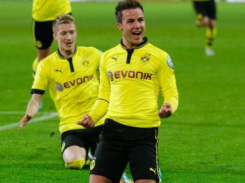 Quand Götze se prend pour Messi et Ronaldinho !