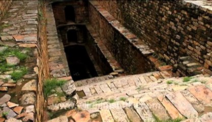 Ancient step well or baoli in Mahrauli