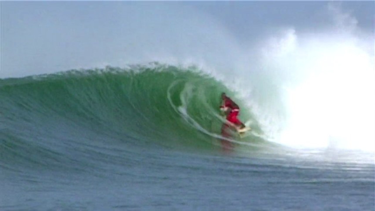 Surf - Le Père Noël Score à la Gravière (Hossegor)