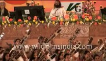 687.Massed sitar recital in New Delhi.mp4