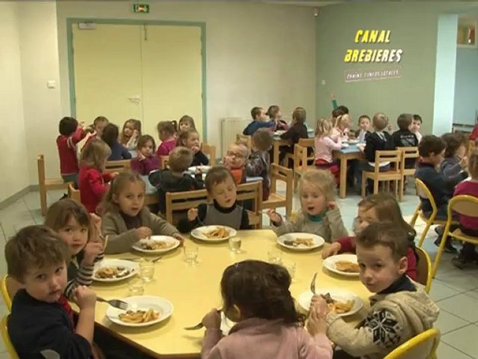 Repas avec les parents de l'école maternelle