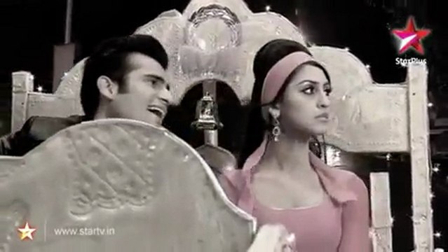Karan Tacker & Krystle Dsouza Performance - Yon To Humne Lakh Haseen