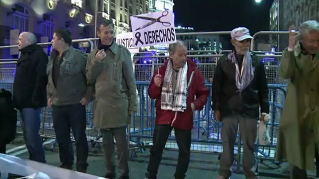 Marcha fúnebre de indignados