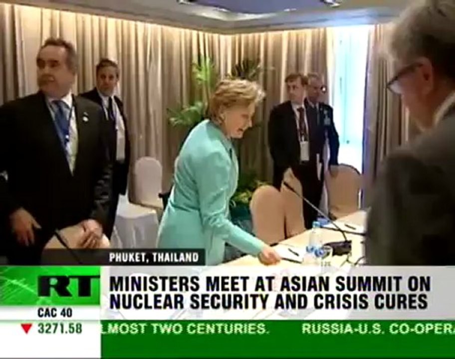 Lavrov and Clinton meet on sidelines of ASEAN summit