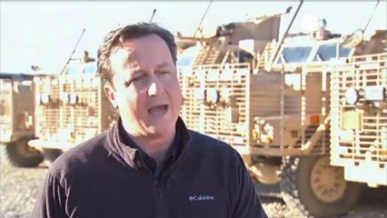 Cameron in Afghanistan promette: "via metà contingente...