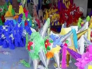 Мексиканцы палками борются со смертными грехами