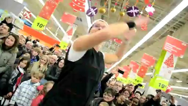 Flashmob Gangnam Style à Auchan Grande-Synthe le 15 décembre 2012