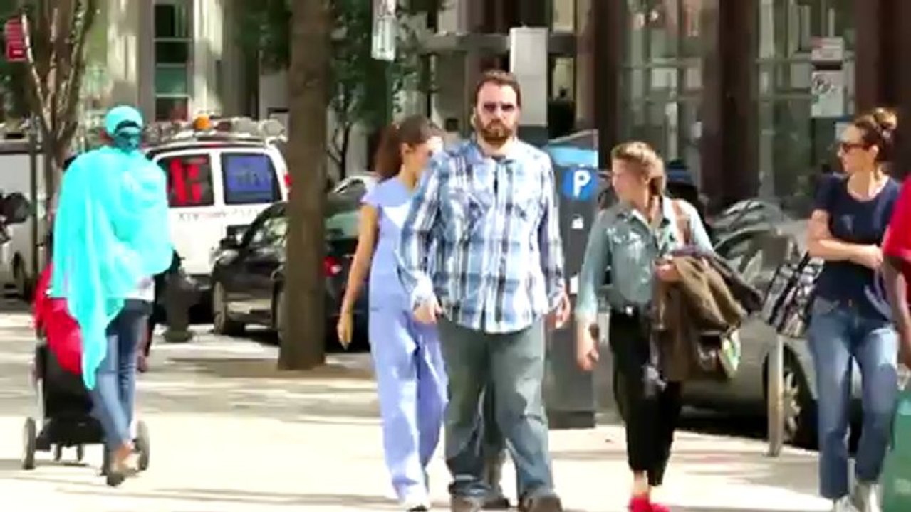 Mila Kunis beleidigt