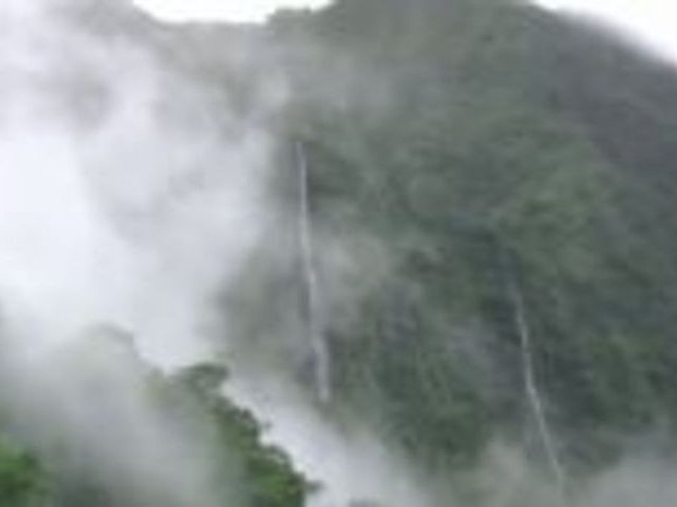 Tahitis Wasserfälle- Waterfall Compilation 1