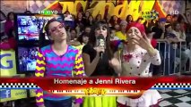 Yuli Flores canta para Jenny