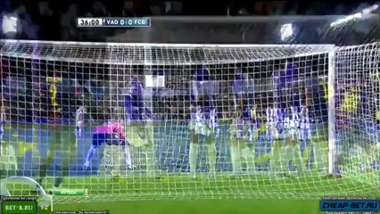 ميسى يضرب العارضة فى كرة ولا أجمل أمام بلد الوليد 22_12_2012