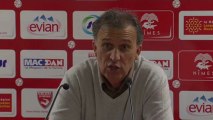 Conférence de presse Nîmes Olympique - Chamois Niortais : Victor ZVUNKA (NIMES) - Pascal GASTIEN (NIORT) - saison 2012/2013