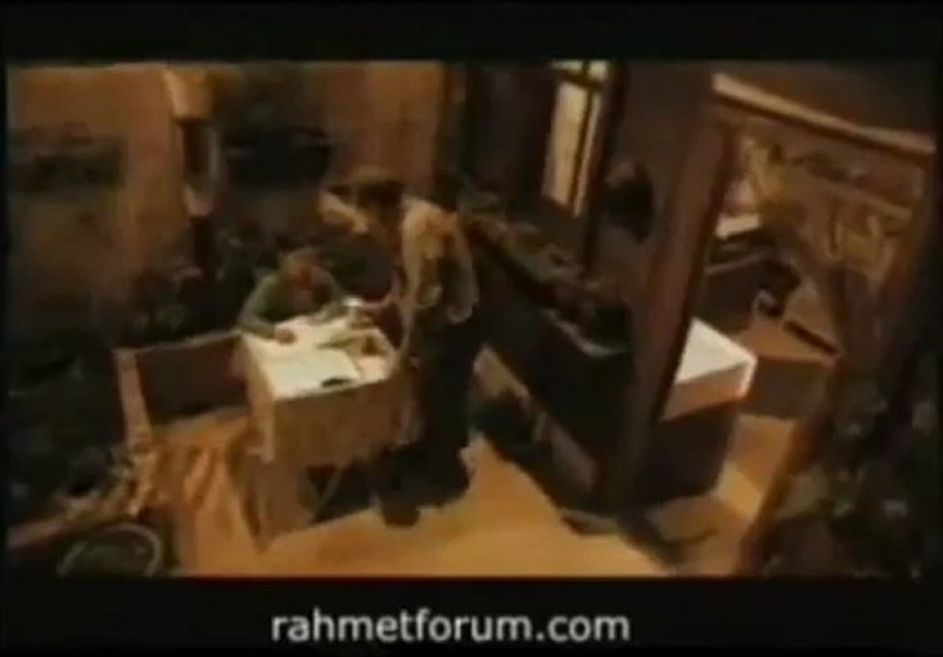 PSİKOLOG DR.ERDEM TOPRAK -SOL YANIM ACIYOR ANNE- (ŞİİR) - MP4 360p