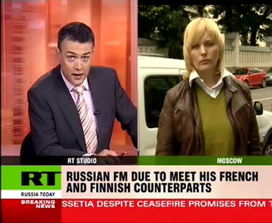 Georgian troops fire at refugees