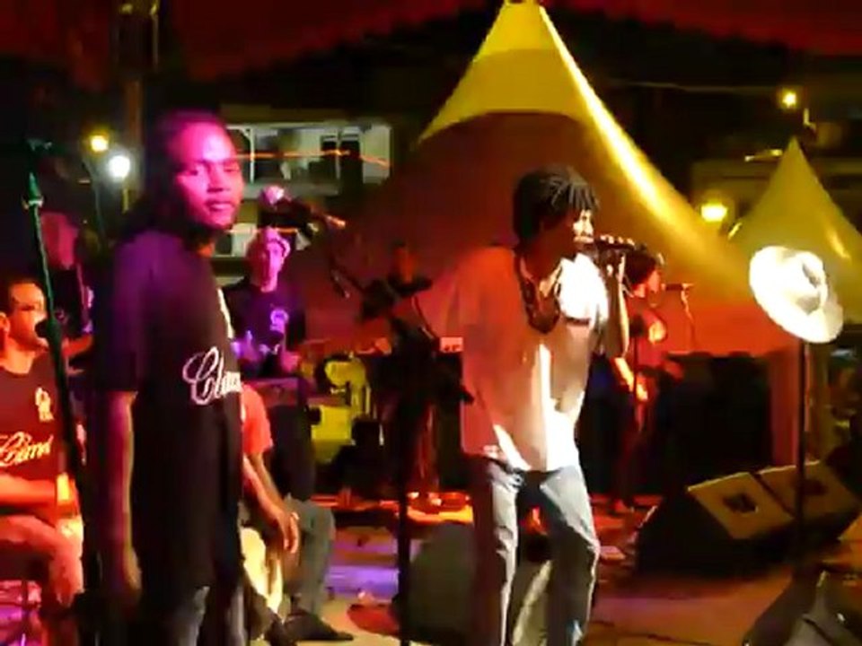 Bakwa Nwel "Show final" sur la place du 22 Mai au Robert - samedi 22 décembre 2012