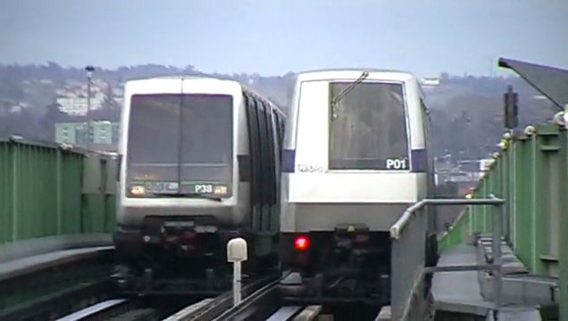 VAL206 rénové : Départ de la station Jolimont sur la ligne A du métro de Toulouse