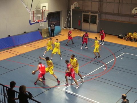 Chatou Croissy 82 : 77 Poissy (séniors - coupe de France) 1-128eme (actions & p points) 21/12/2012