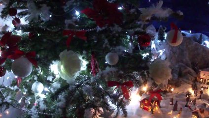 00034 crèche et village 2012