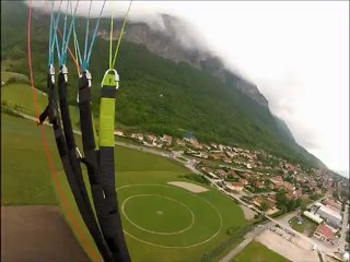 PARAPENTE DANS LES NUAGES 2012