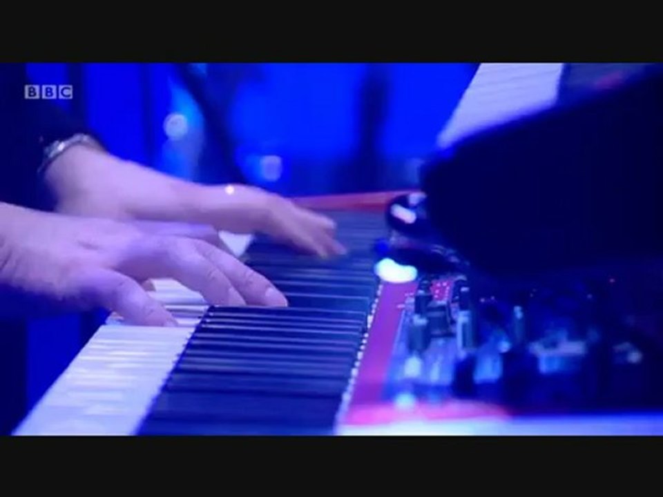 Robbie Williams Radio 2 Part 2