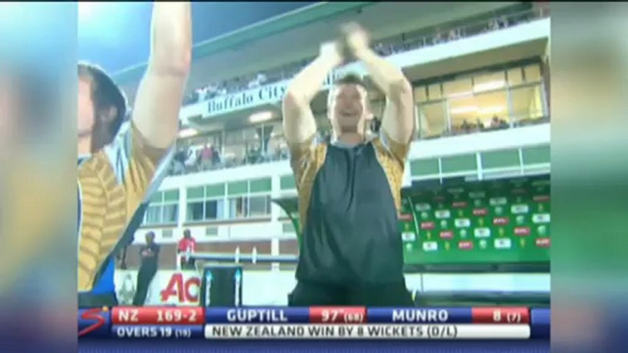 Guptill heroics spark Kiwis win
