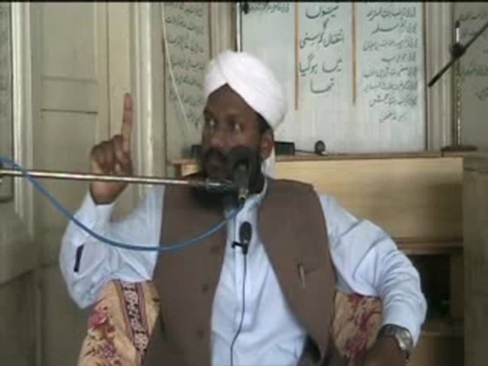 Dars e Quran ( Mahe Safar ko Bura Kehna ?? , Surah Yaseen ) Mufti Noman khan qadri 12-12-2012