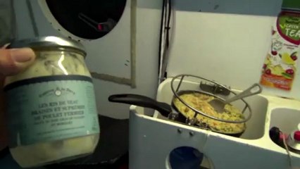 Vendée Globe: faire un repas de Noël presque normal ... Jean le Cam nous explique