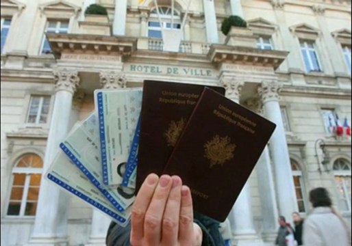Faux papiers : permis de conduire, carte d'identité, passeport, carte grise