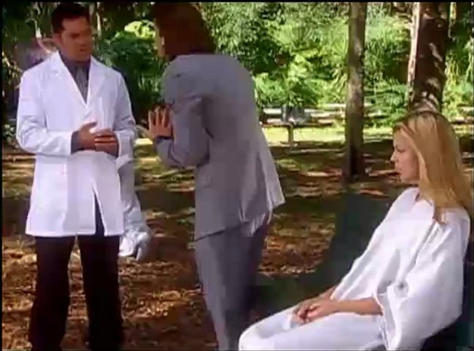 Escenas de Mario Cimarro en Gata Salvaje 21-22