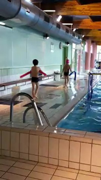 kilian a la piscine 2