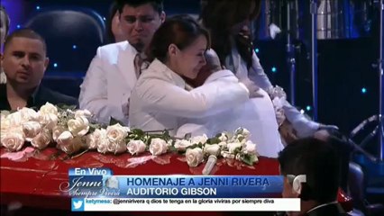 LUPILLO RIVERA canta a su hermana Jenni en emotivo Funeral 12/19/2012