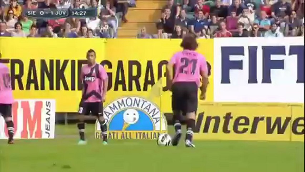Pirlo Vs Ronaldinho Vs Messi _ Under the wall Free kicks !