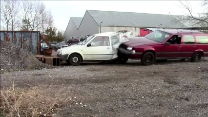 Comment défoncer une Volvo 850 ?