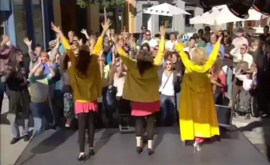 Its Raining Man (feat. MARIENHOF)