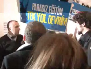 Mimar Sinan'da ODTÜ Protestosu