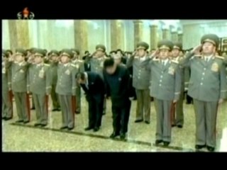 Kim Jong-un pays his respects his father and grandfather