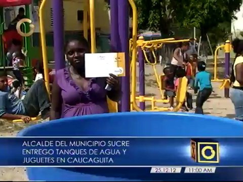 Ocariz entregó juguetes y tanques de agua en Caucagüita
